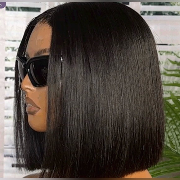 Sleek Black Bob Wig